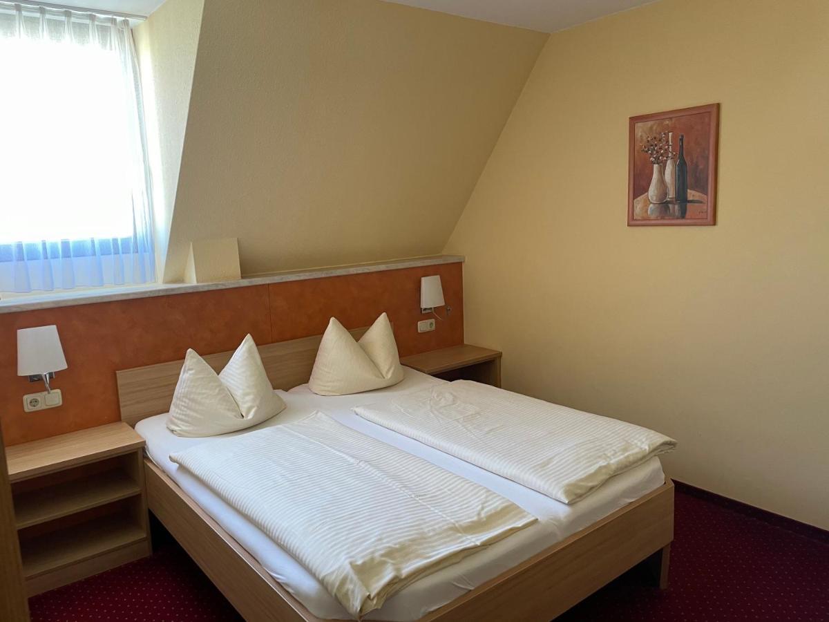 "Blauer Bock" - Hotel-Garni Pleinfeld Εξωτερικό φωτογραφία